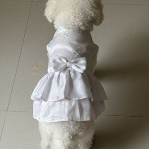 White Dog Dress with Bow – Elegant Pet Outfit for Weddings & Parties